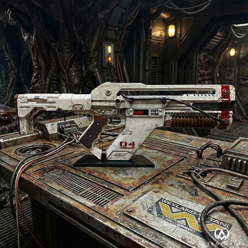 Alien: Romulus - F44AA Pulse Rifle Exclusive Weathered Edition 1:1 Replica | Hollywood Collectibles Group Prop Replica - Tophatter Daily Deals