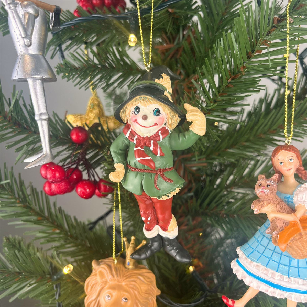 Scarecrow Christmas Tree Bauble | Wizard of Oz Christmas Tree Ornament - 12cm Baubles - Tophatter Daily Deals