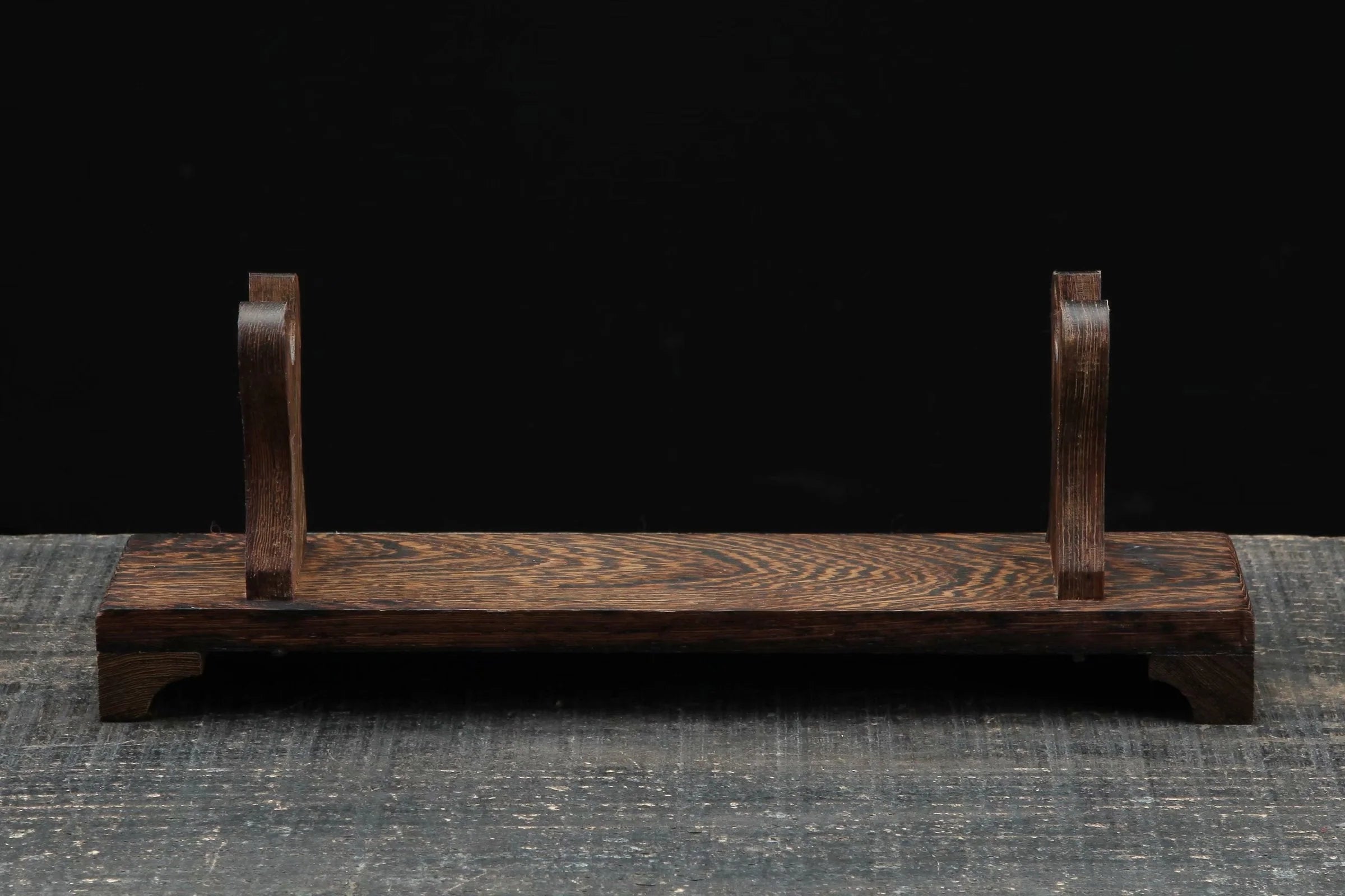 Heiwa Sword Stand - Tophatter Daily Deals