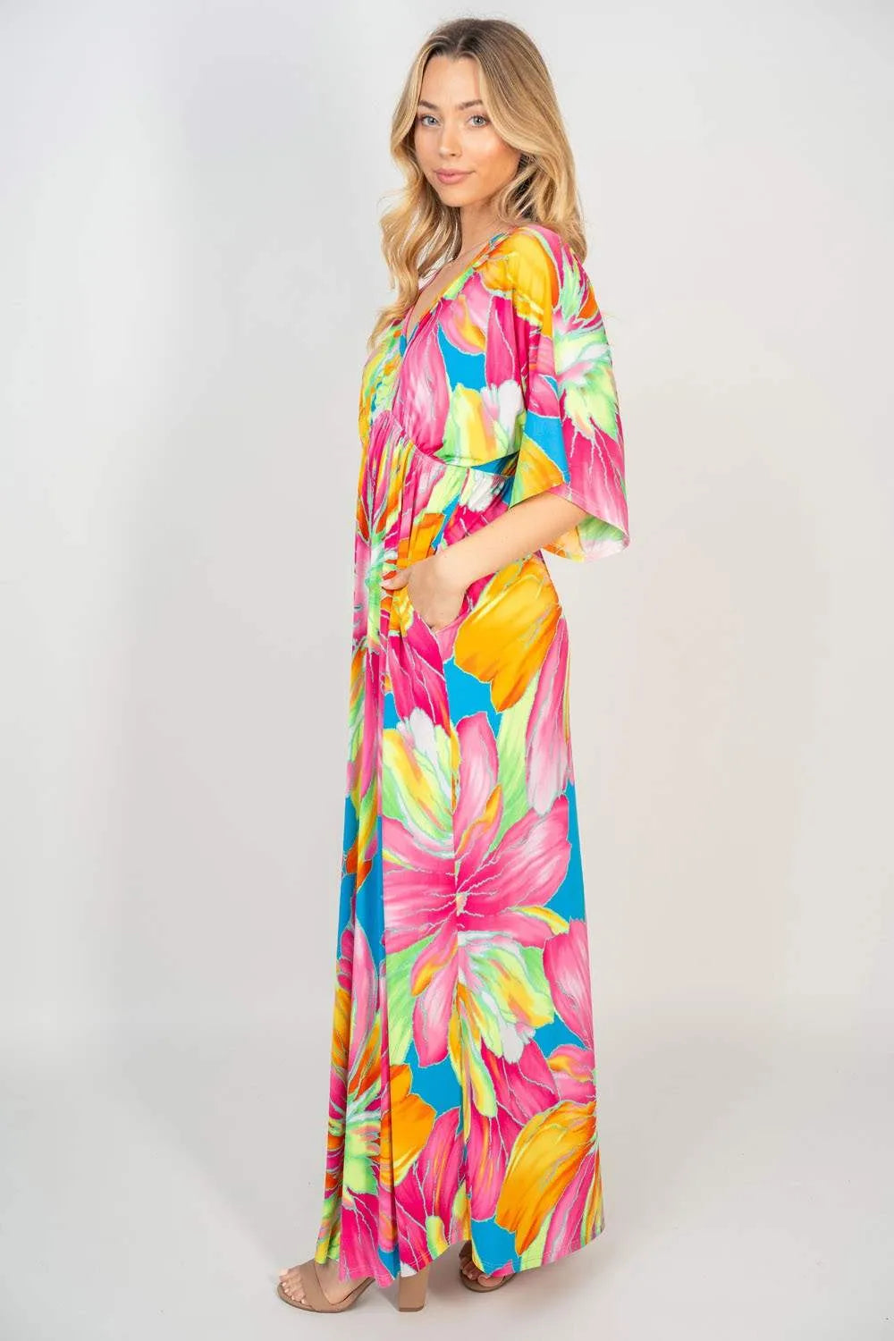 White Birch Printed V-Neck Maxi Dress with Pockets Casual Dresses - Tophatter Daily Deals
