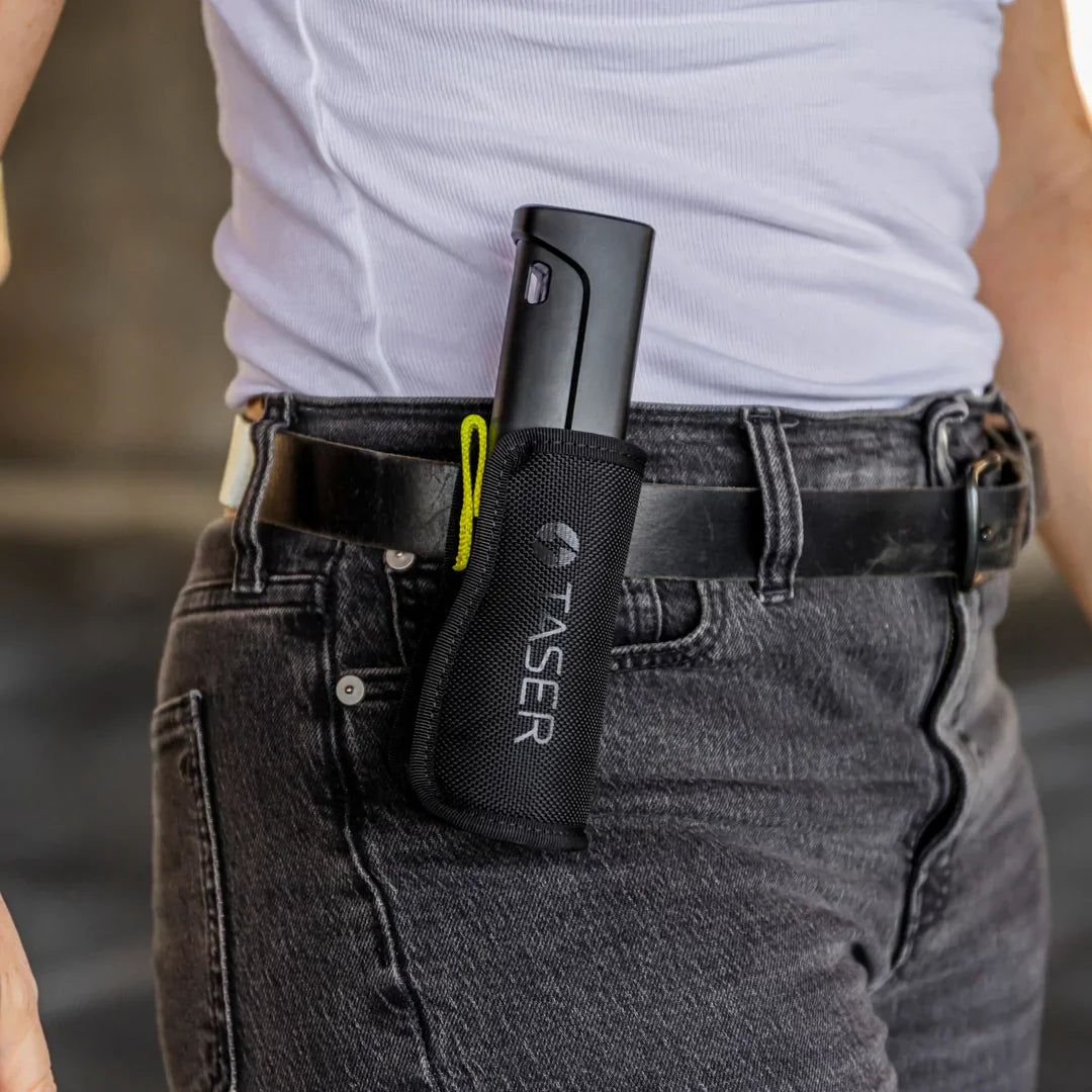 TASER StrikeLight 2 Kit Taser Gun - Tophatter Daily Deals