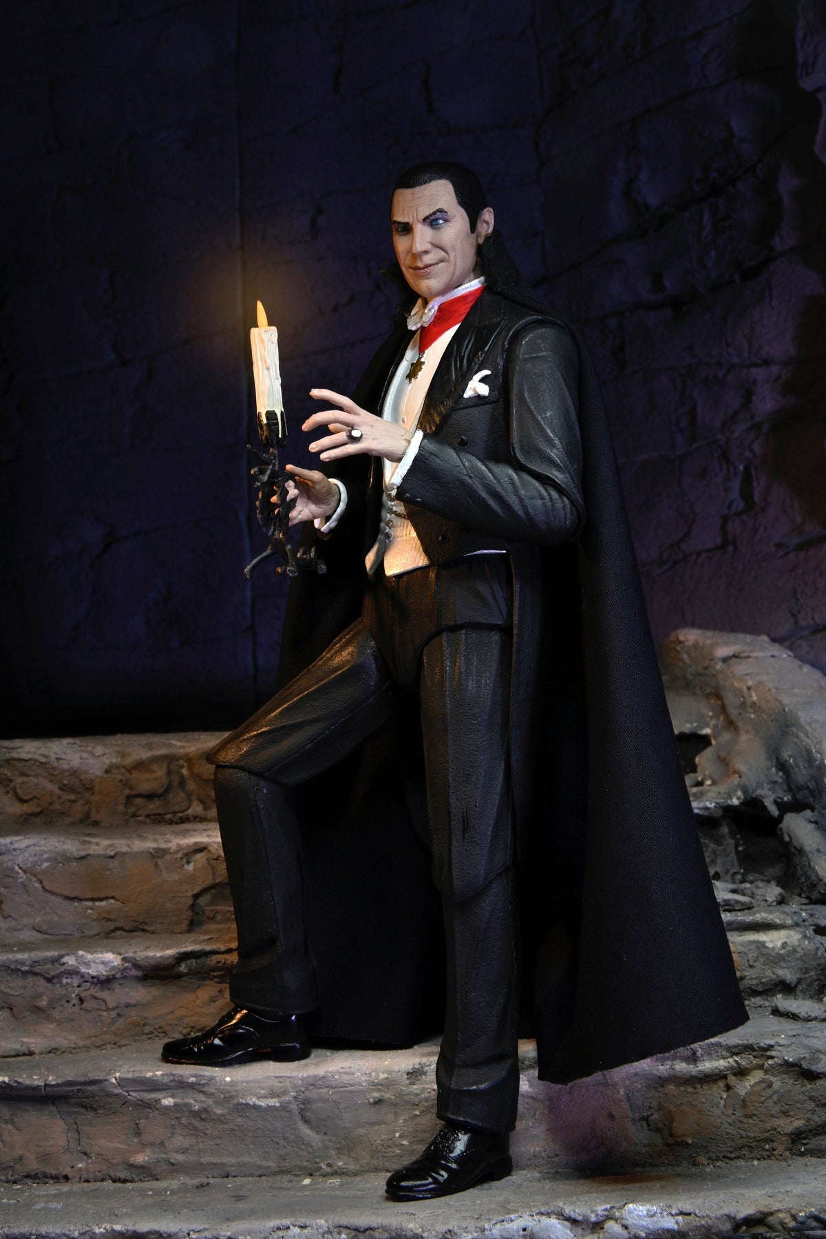 Dracula (Colour) – Universal Monsters Ultimate Dracula (Transylvania) Action Figure Action Figure - Tophatter Daily Deals