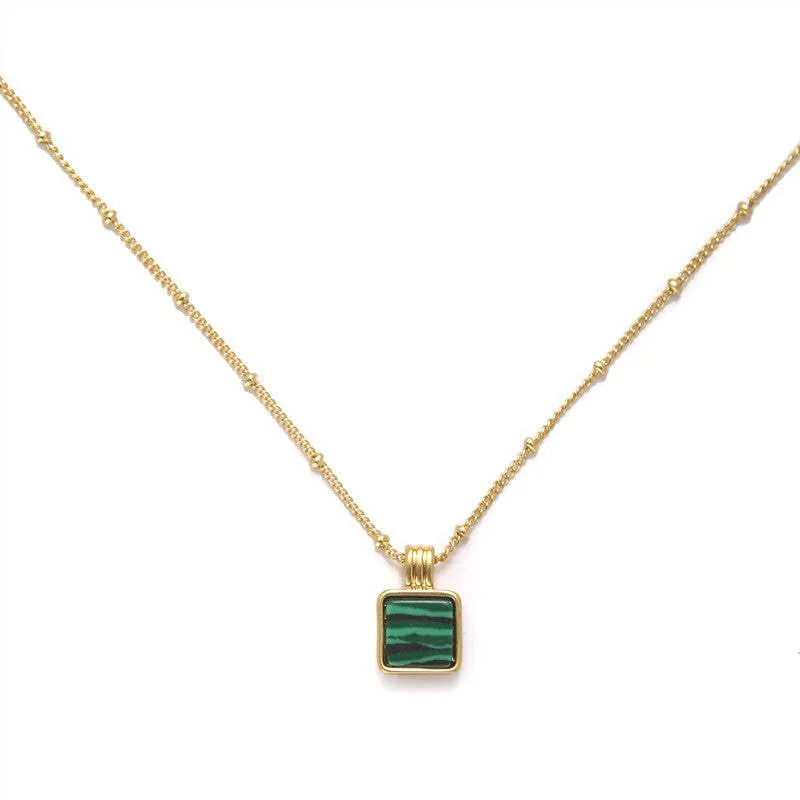 Retro Style Distressed Malachite Necklace Necklaces - Tophatter Daily Deals