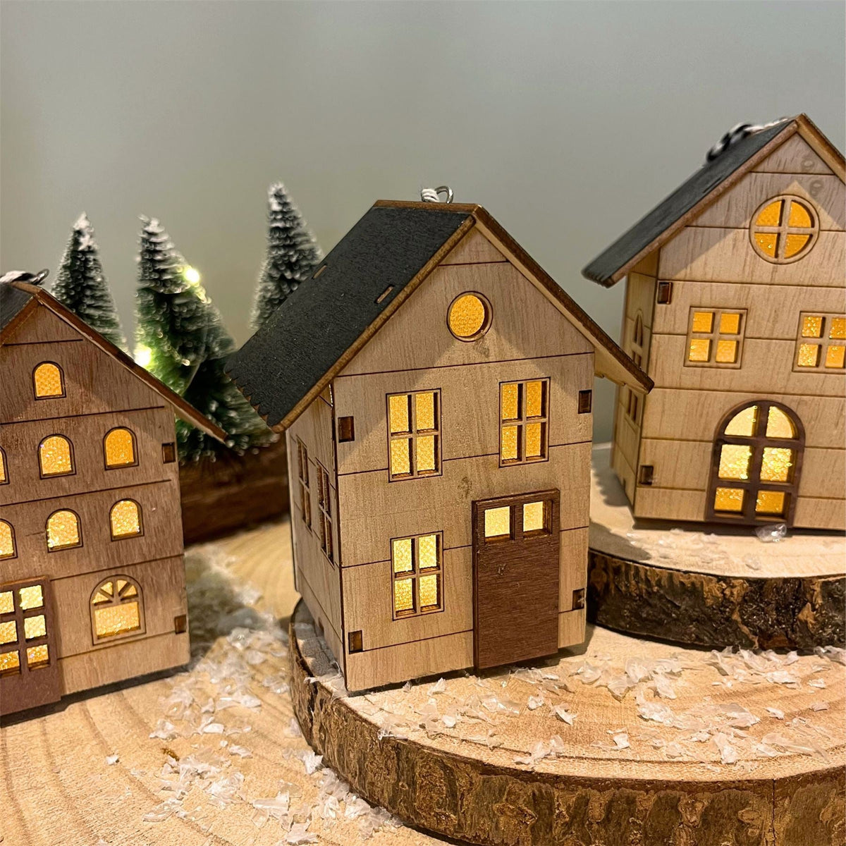 Mini LED Christmas House Bauble | Light-up Wooden Christmas House Tree Ornament Baubles - Tophatter Daily Deals
