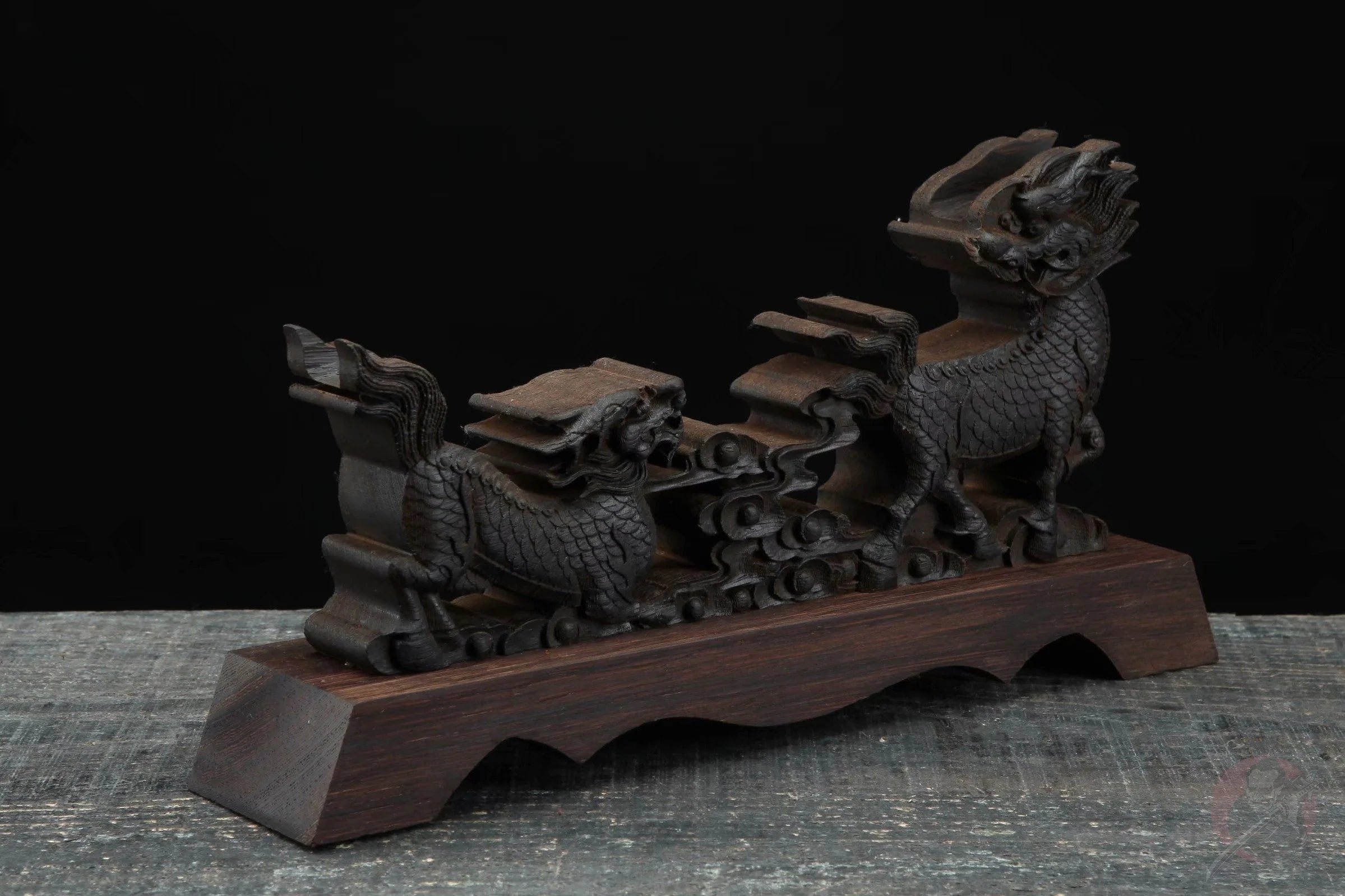 Kirin Sword Stand - Tophatter Daily Deals