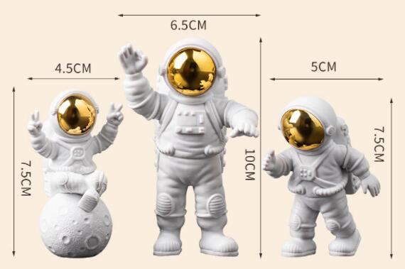 Astronaut Astronaut Series Birthday Gift Box Set Ornament 0 - Tophatter Daily Deals