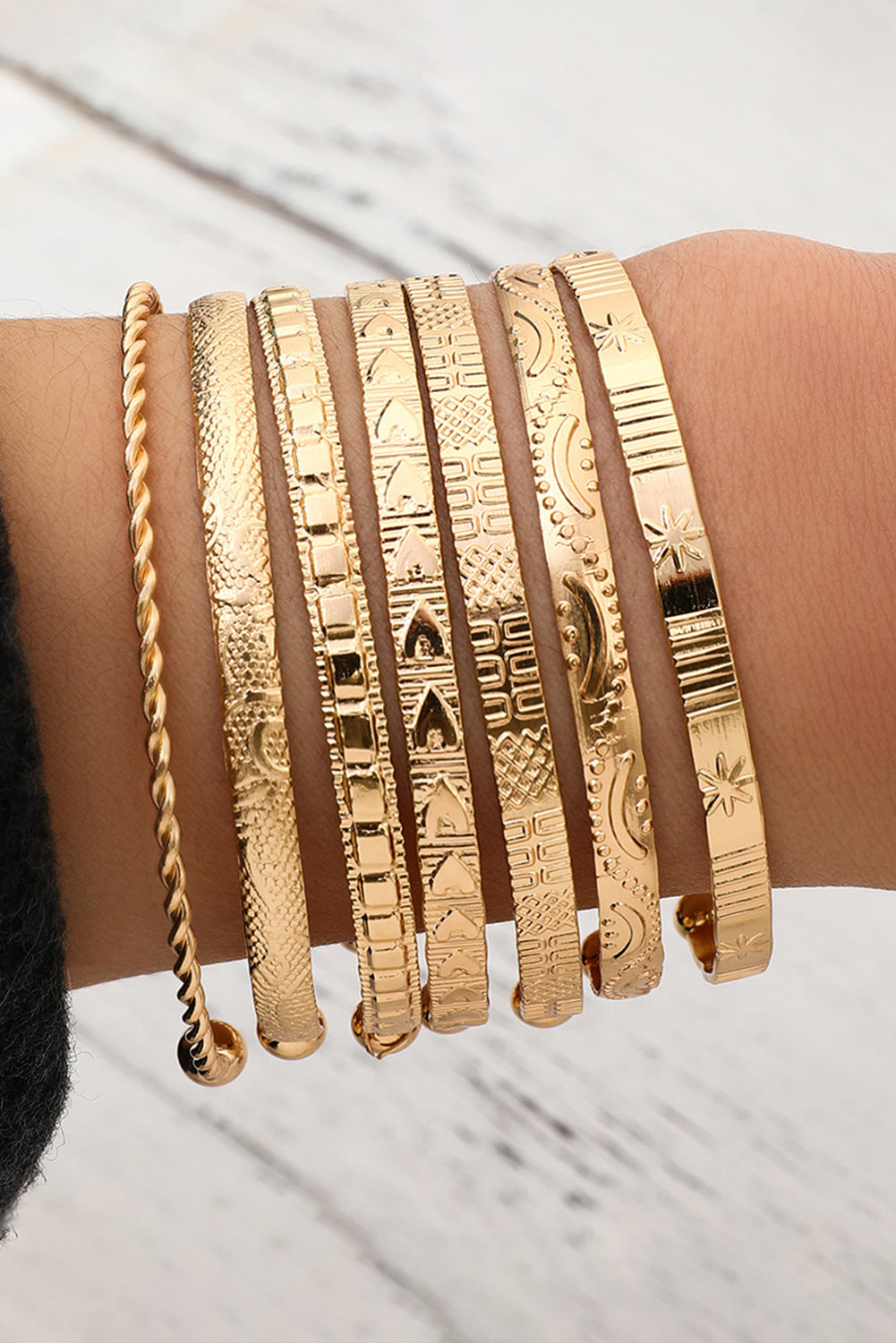 Gold 7pcs Textured Open Alloy Bangle Set Bracelets - Tophatter Daily Deals