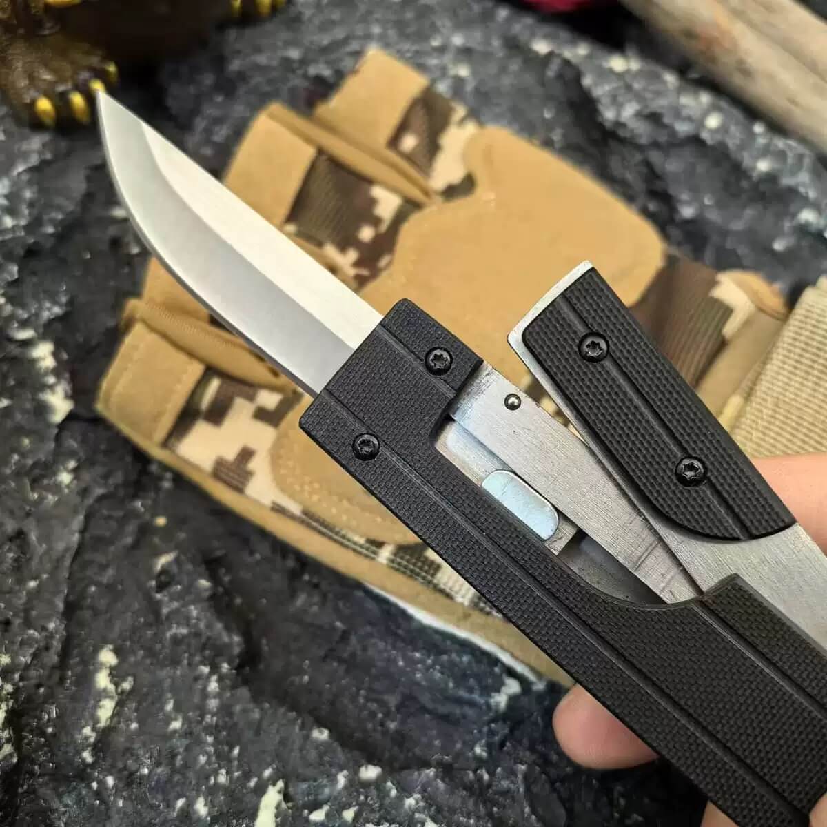 Outdoor sharp folding knife, portable Gravity knife-GS77 Pocket Knives - Tophatter Daily Deals