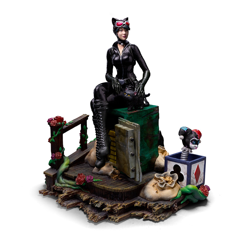 DC Comics – Catwoman (Gotham City Sirens) Deluxe Art Scale 1:10 Statue | Iron Studios Statue - Tophatter Daily Deals