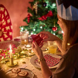 House of Games Christmas Crackers Pack of 6 with Original Quiz Rounds and Trophy Christmas Cracker - Tophatter Daily Deals