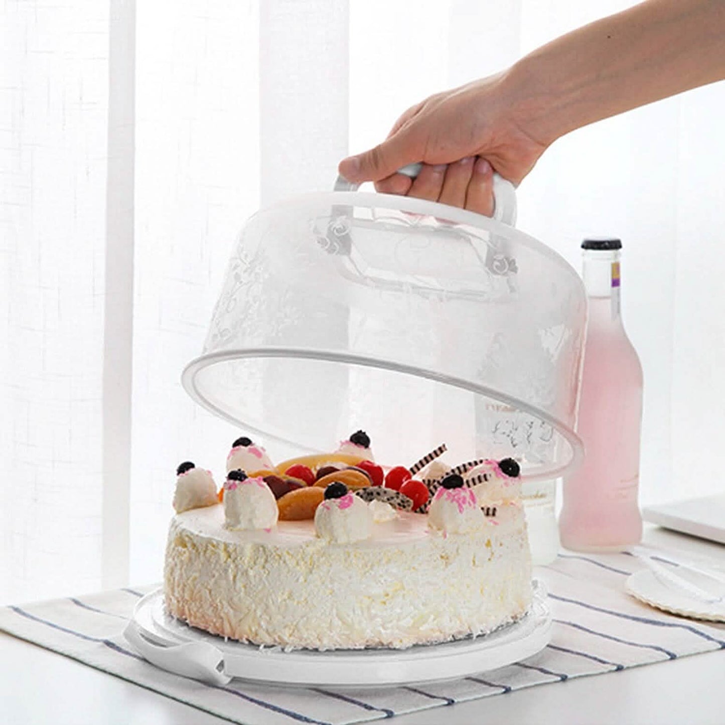 10" Cake Storage Container with Handle Plastic Cake Box Kitchen Storage - Tophatter Daily Deals