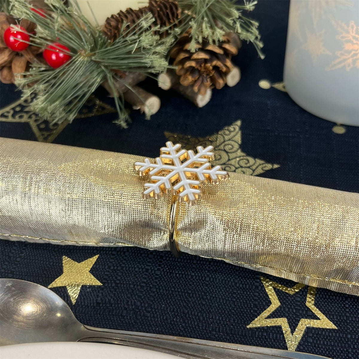 Set of 4 Silver White Festive Napkin Holders | Snowflake Christmas Napkin Rings Napkin Rings - Tophatter Daily Deals