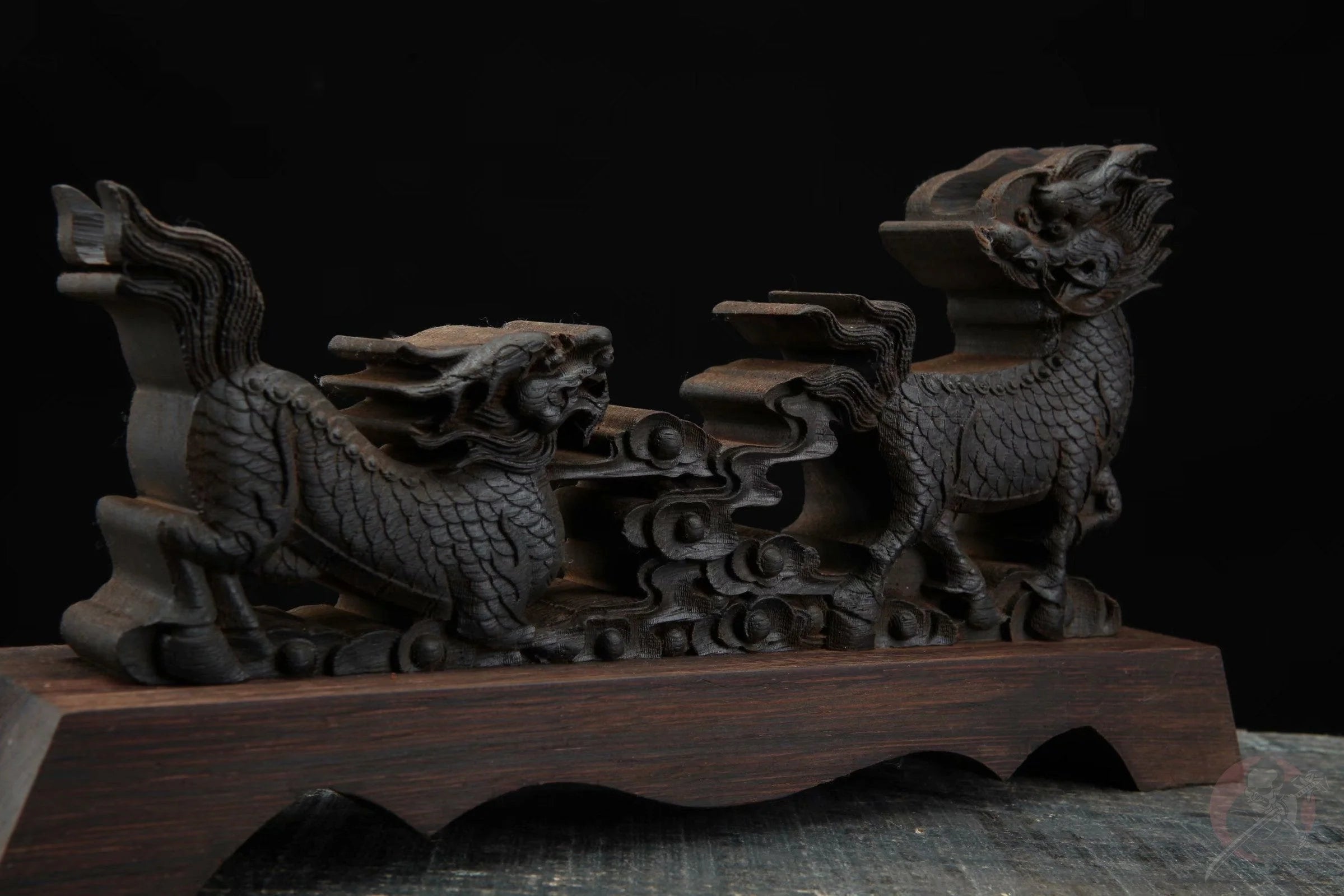Kirin Sword Stand - Tophatter Daily Deals