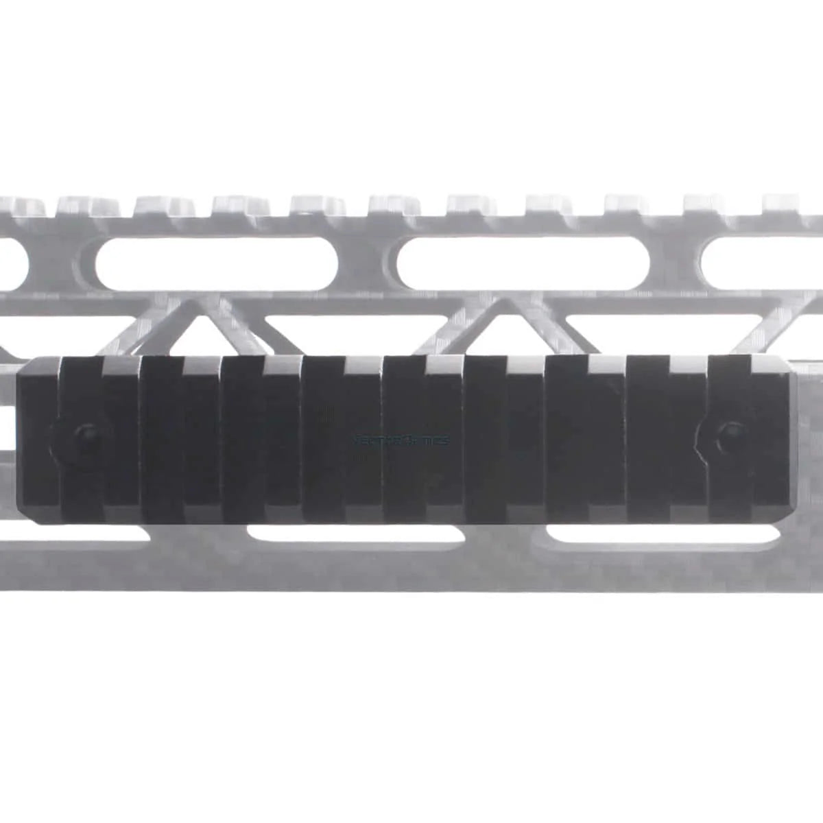 VECTOR OPTICS SCRAAM-53 MLOK HANDGUARD 4' RAIL SEC - Tophatter's Army Deals OPTICS & SCOPES - Tophatter Daily Deals