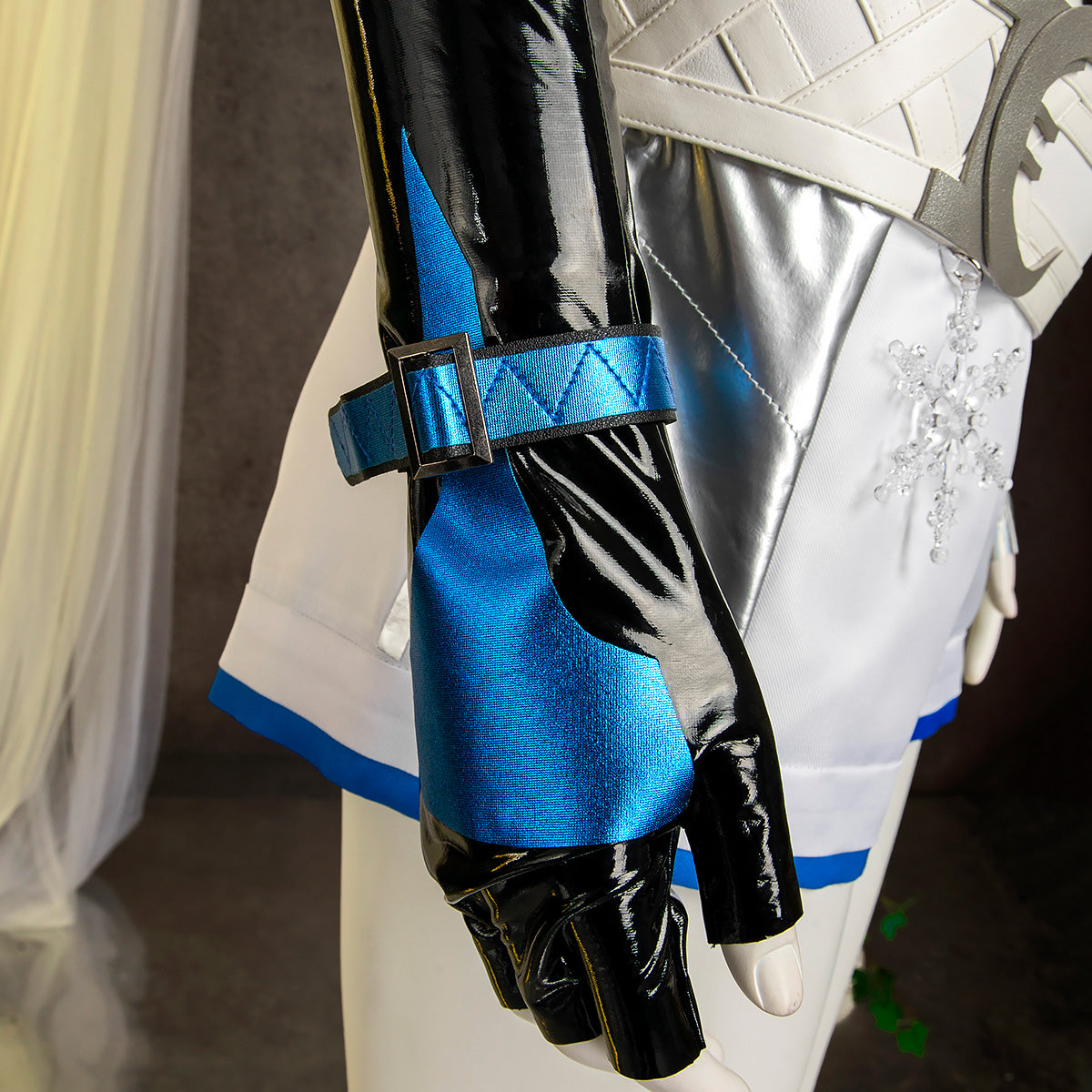 MAV Rivals Luna Snow Cosplay Costume Costume - Tophatter Daily Deals