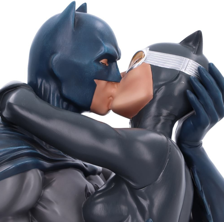 Batman & Catwoman DC Collectible Bust Statue - Tophatter Daily Deals