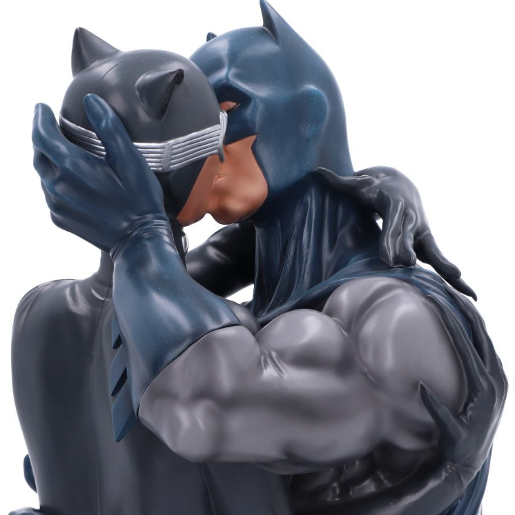 Batman & Catwoman DC Collectible Bust Statue - Tophatter Daily Deals
