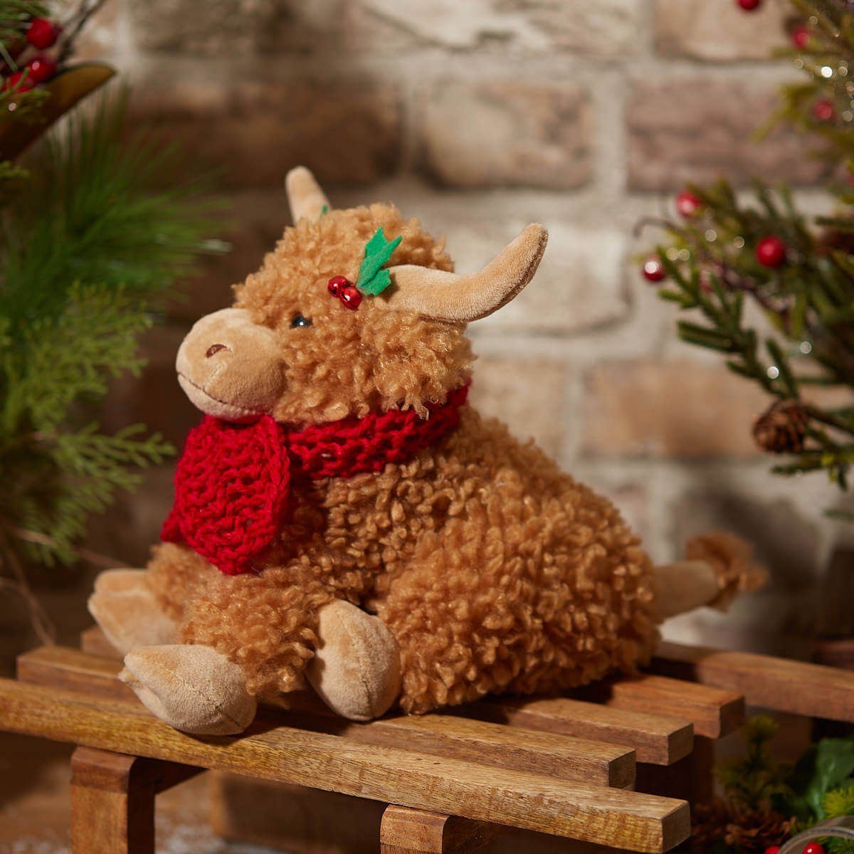 Bonnie the Highland Cow Doorstop | Christmas Fabric Animal Door Stop - 22cm Doorstop - Tophatter Daily Deals