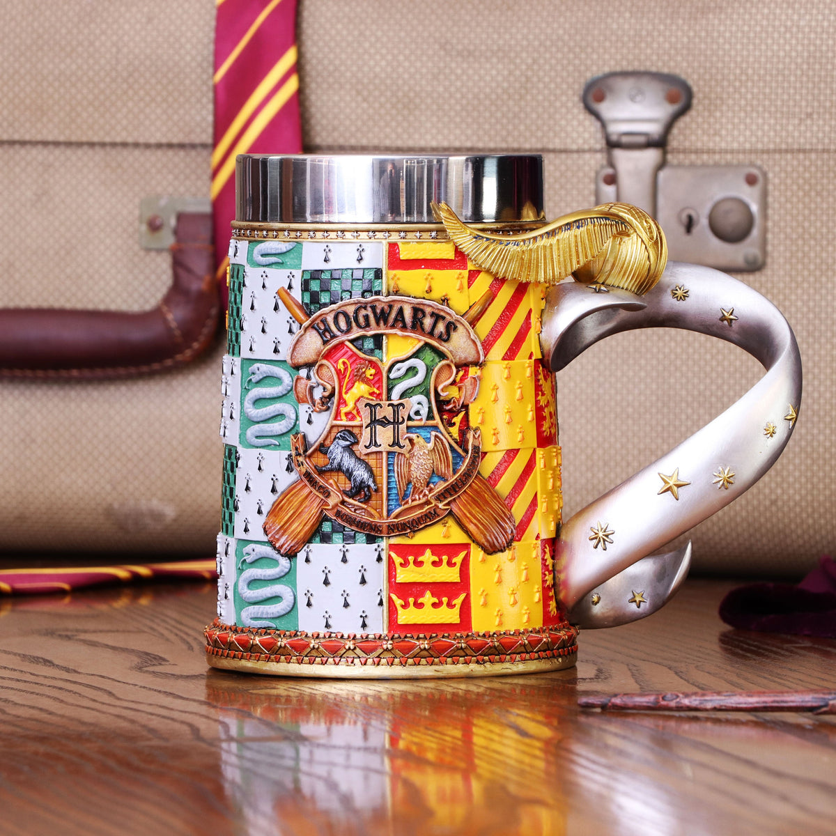 Harry Potter – Official Golden Snitch Collectible Tankard Tankard - Tophatter Daily Deals