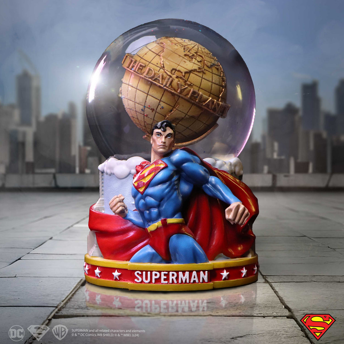 DC – Official The Daily Planet Superman Snow Globe Snow Globe - Tophatter Daily Deals