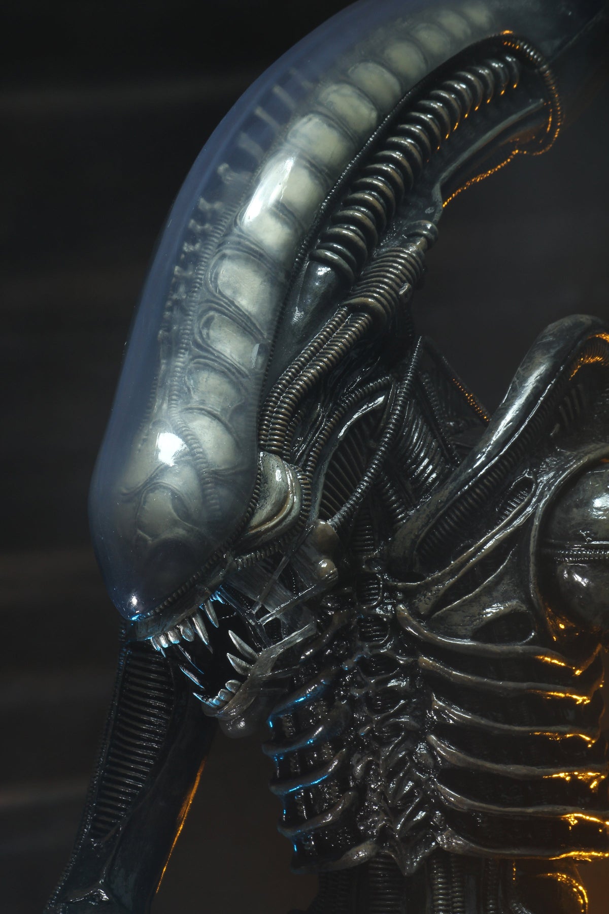 Alien – Official Ultimate 40th Anniversary Big Chap 1:4 Scale 18" Action Figure Action Figure - Tophatter Daily Deals