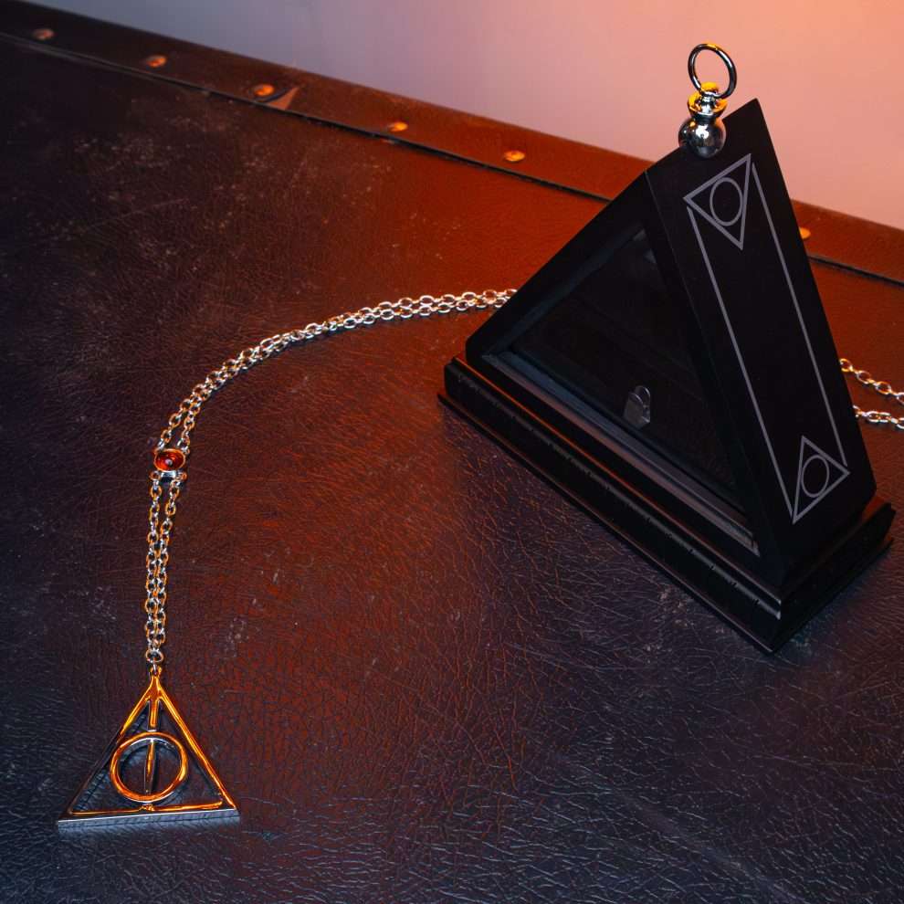 Harry Potter: Xenophilius Lovegood’s Necklace Necklace - Tophatter Daily Deals