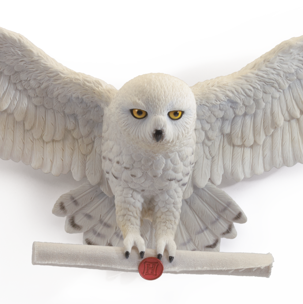 Harry Potter – Official Hedwig Owl Post Wall Décor Wall Decoration - Tophatter Daily Deals