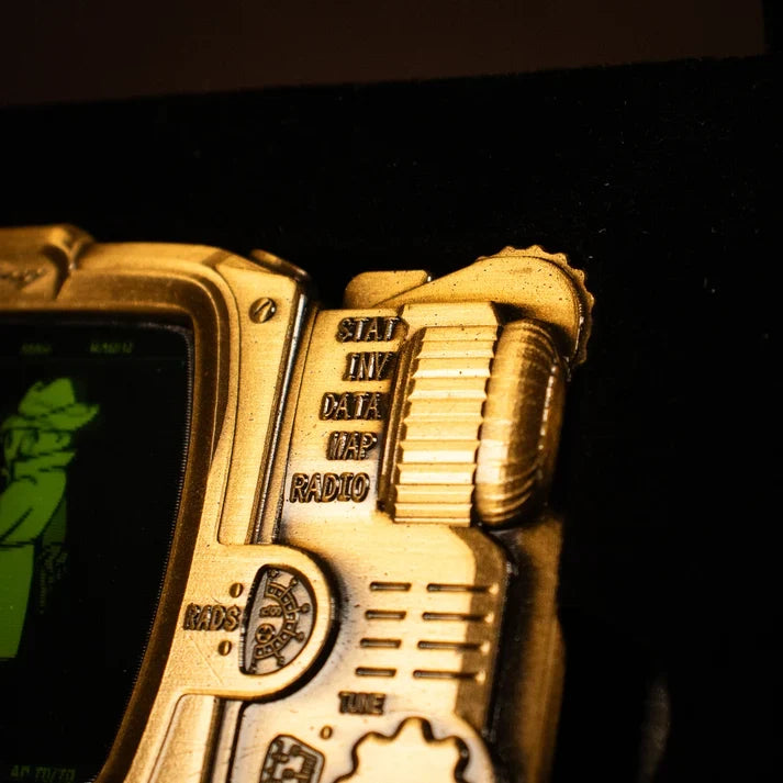 Fallout – Official Pip-Boy Mysterious Stranger Lenticular Ingot Replica Coin - Tophatter Daily Deals