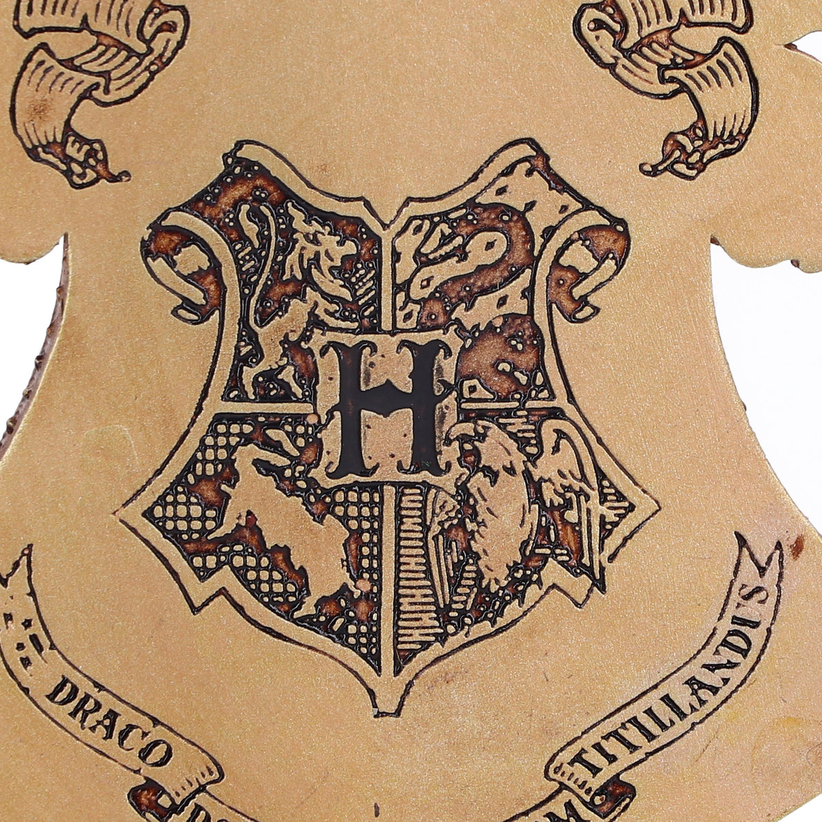 Harry Potter – Official Hogwarts Crest Hanging Ornament Hanging Ornament - Tophatter Daily Deals