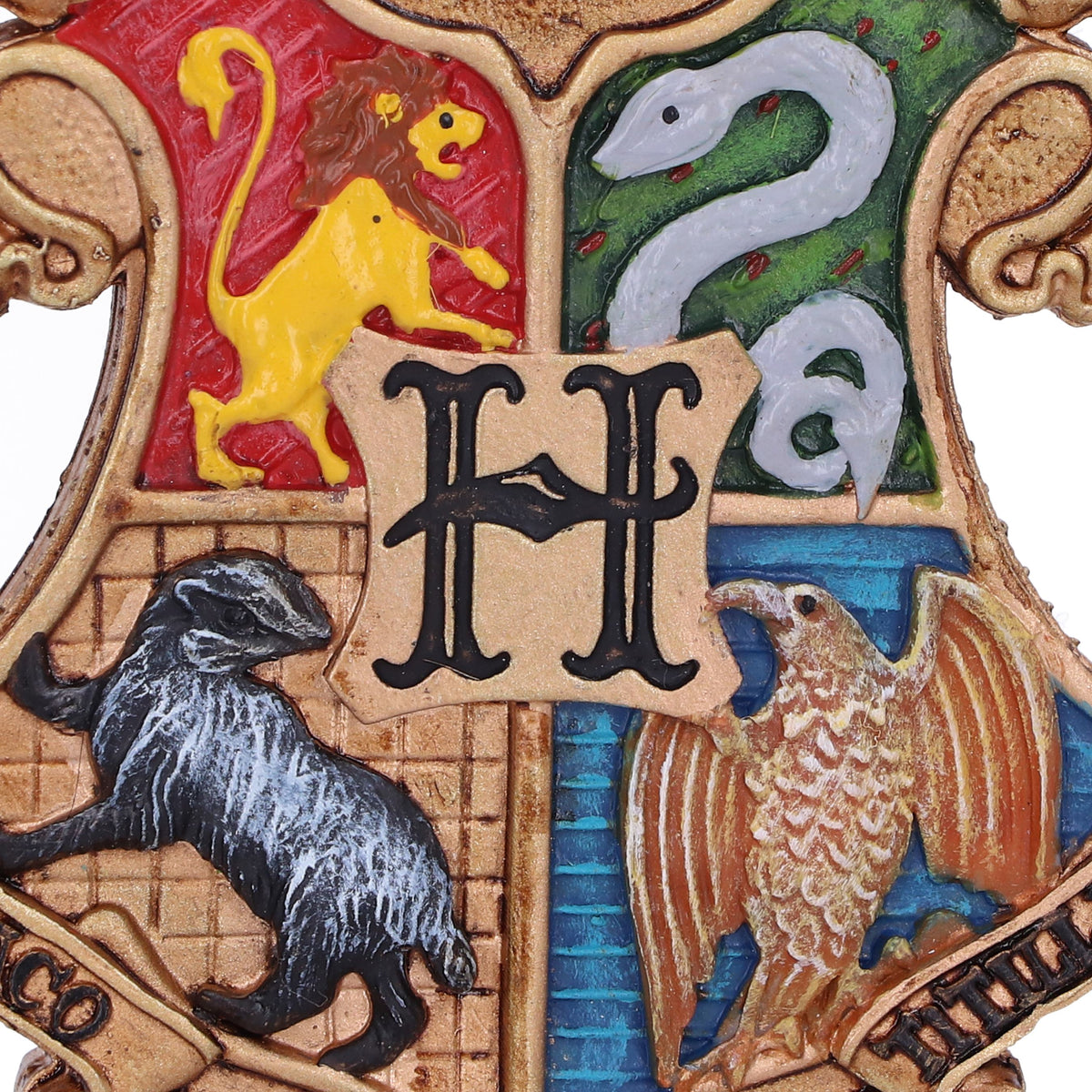 Harry Potter – Official Hogwarts Crest Hanging Ornament Hanging Ornament - Tophatter Daily Deals