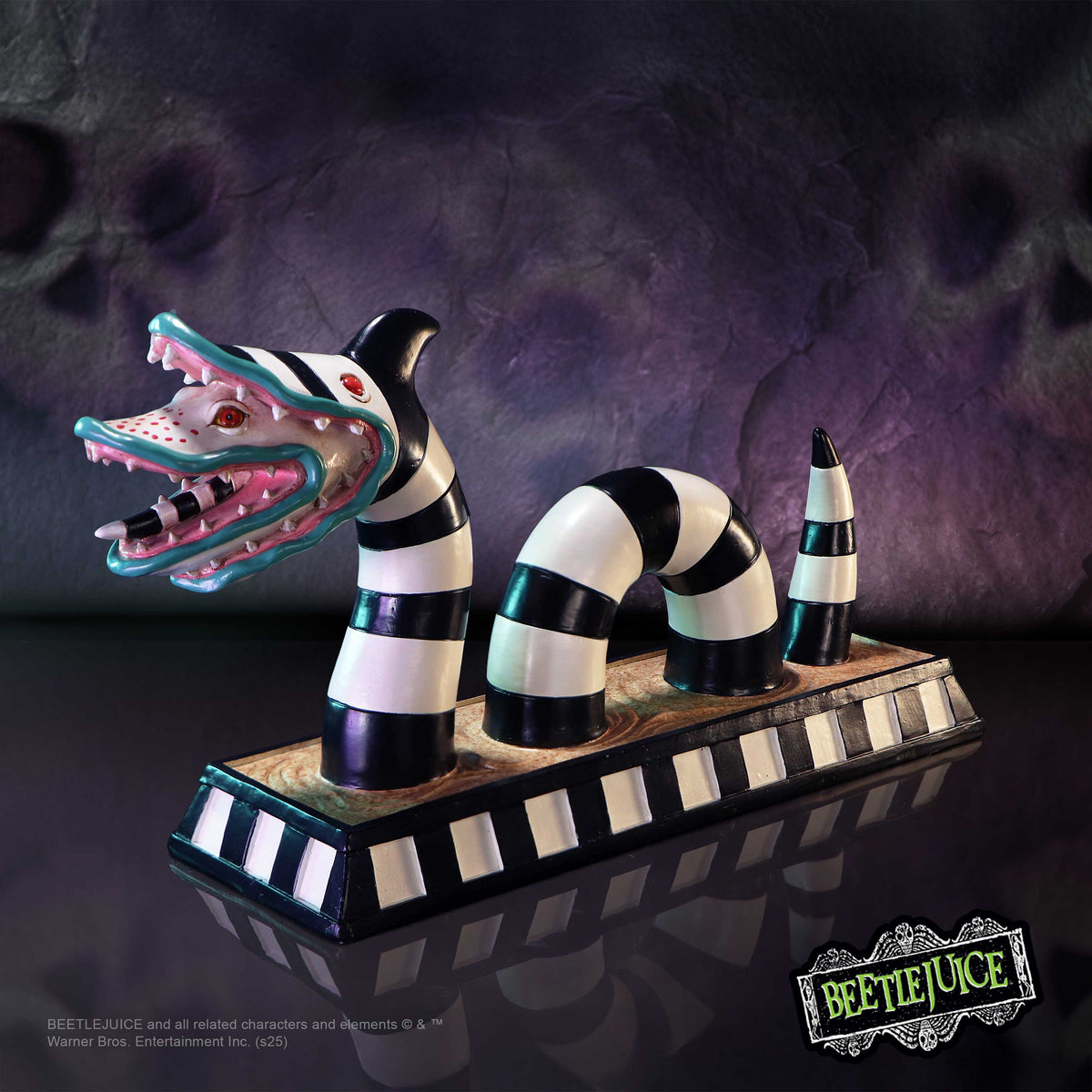 Beetlejuice – Official Sandworm Figurine Collectible Figure - Tophatter Daily Deals