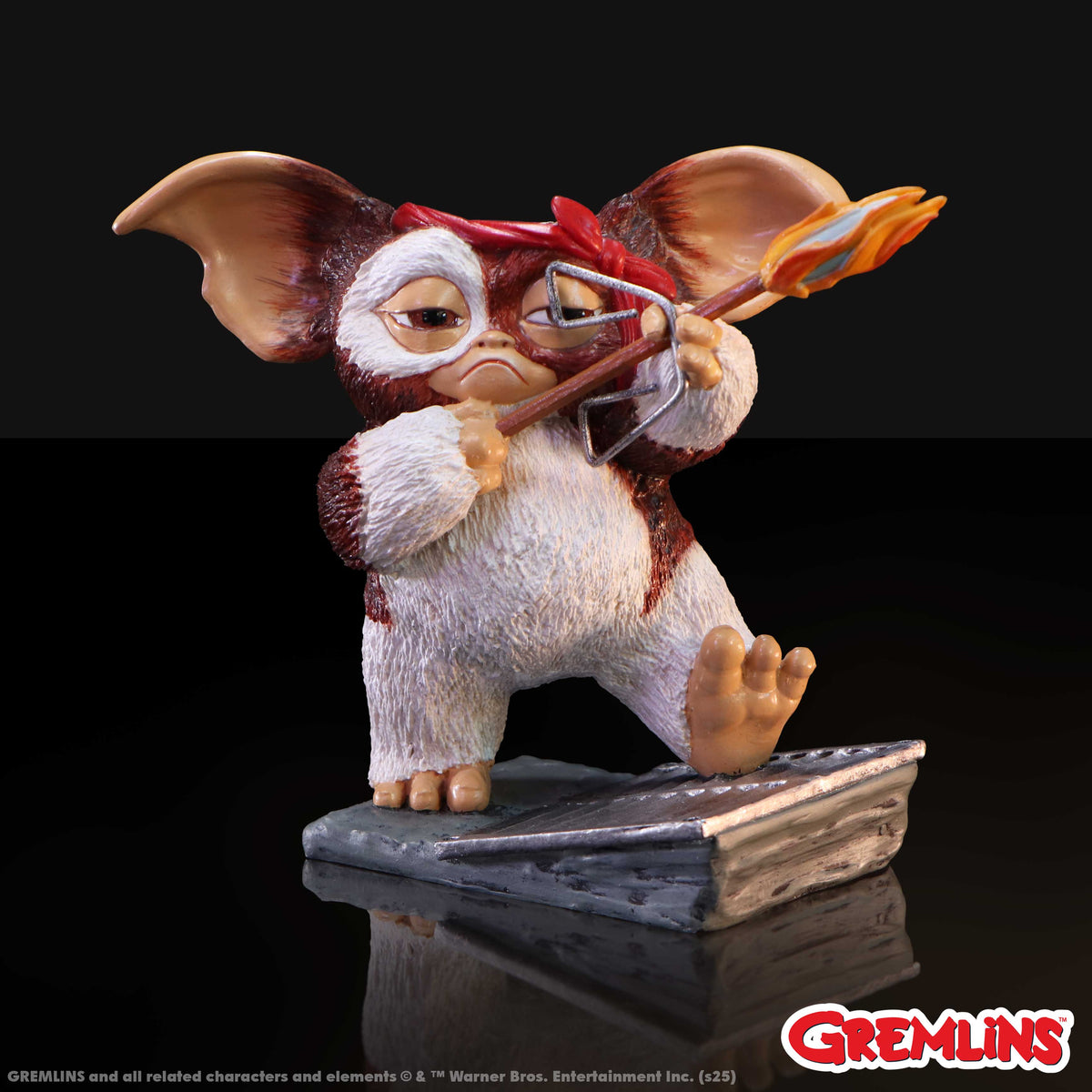Gremlins – Official Gizmo: Ready Aim Fire Figurine Decorative Figurine - Tophatter Daily Deals
