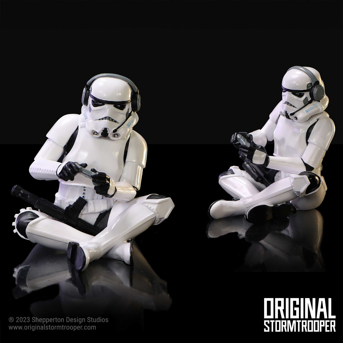 Original Stormtrooper – Official "Game On!" Gaming Collection Decorative Figurine - Tophatter Daily Deals