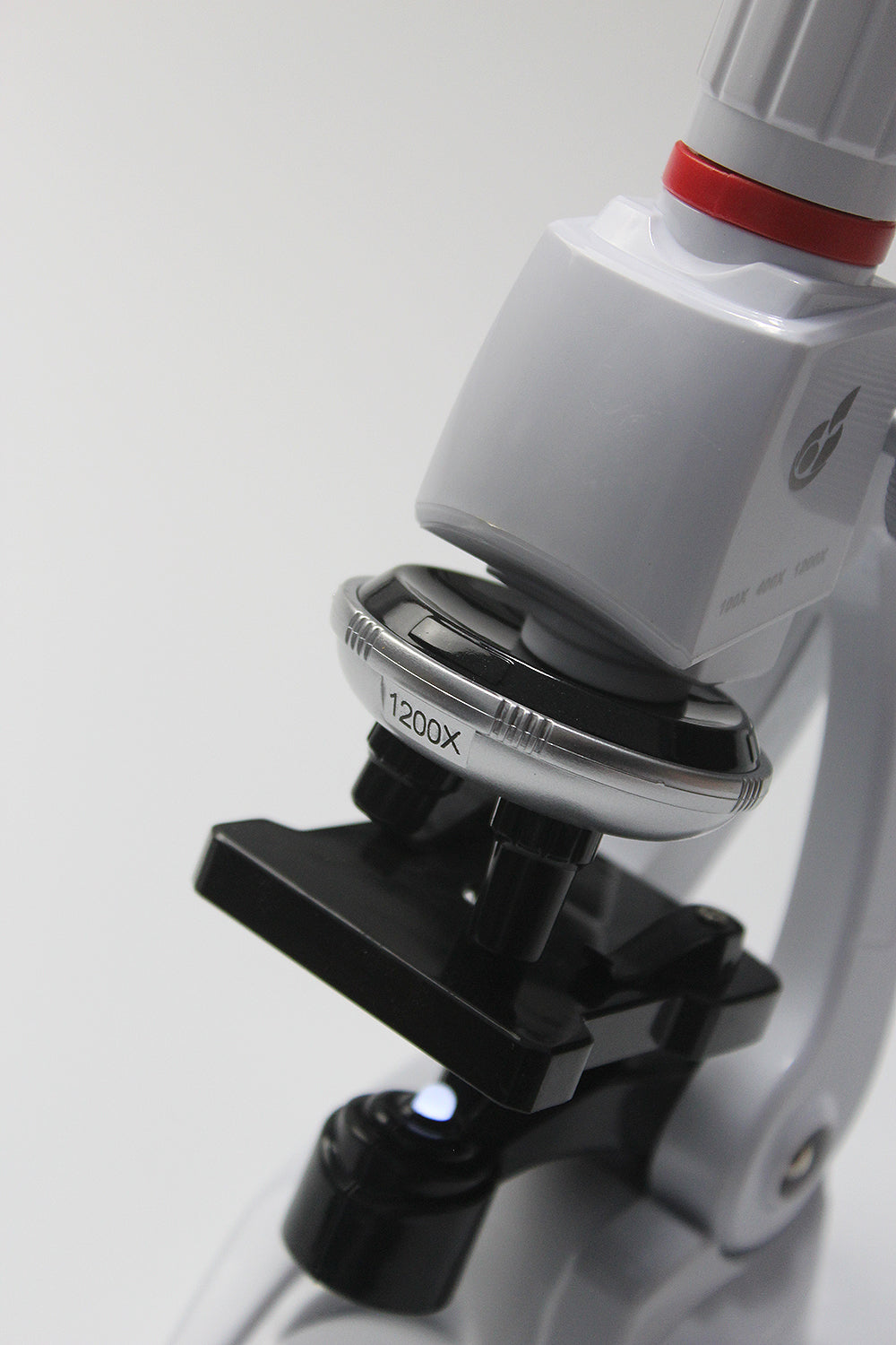 Bored To Observe The Micro World Microscope 0 - Tophatter Daily Deals