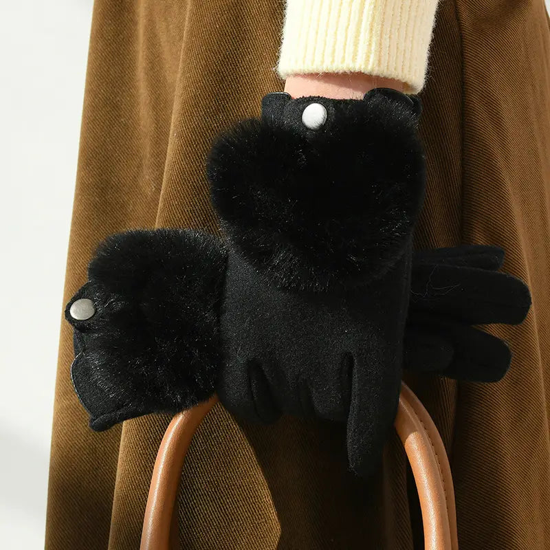 Insulating Women’s Winter Gloves – Faux Fur Trim, Cashmere Black One size - Tophatter Daily Deals