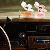 Marc Jacobs Daisy Love Eau De Toilette 50ml Spray - Tophatter Daily Deals