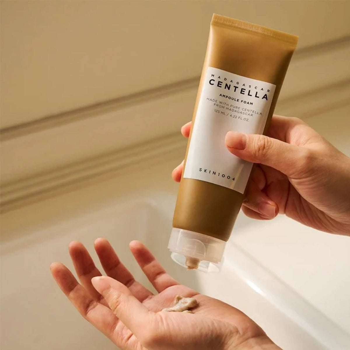 Skin1004 Madagascar Centella Poremizing Cleansing Foam 125ml Tube - Tophatter Daily Deals
