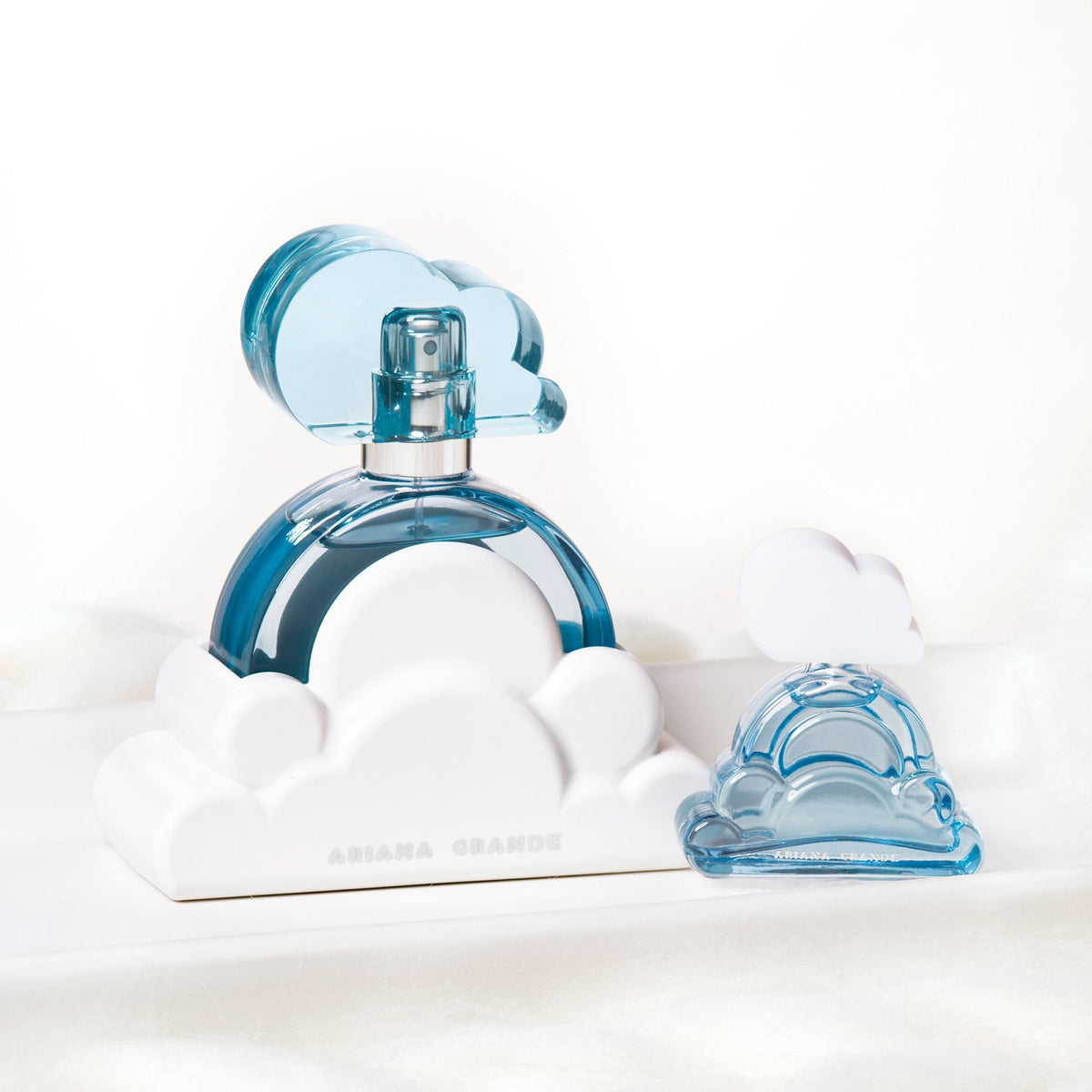 Ariana Grande Cloud Eau De Parfum 50ml & Mini Gift Set - Tophatter Daily Deals