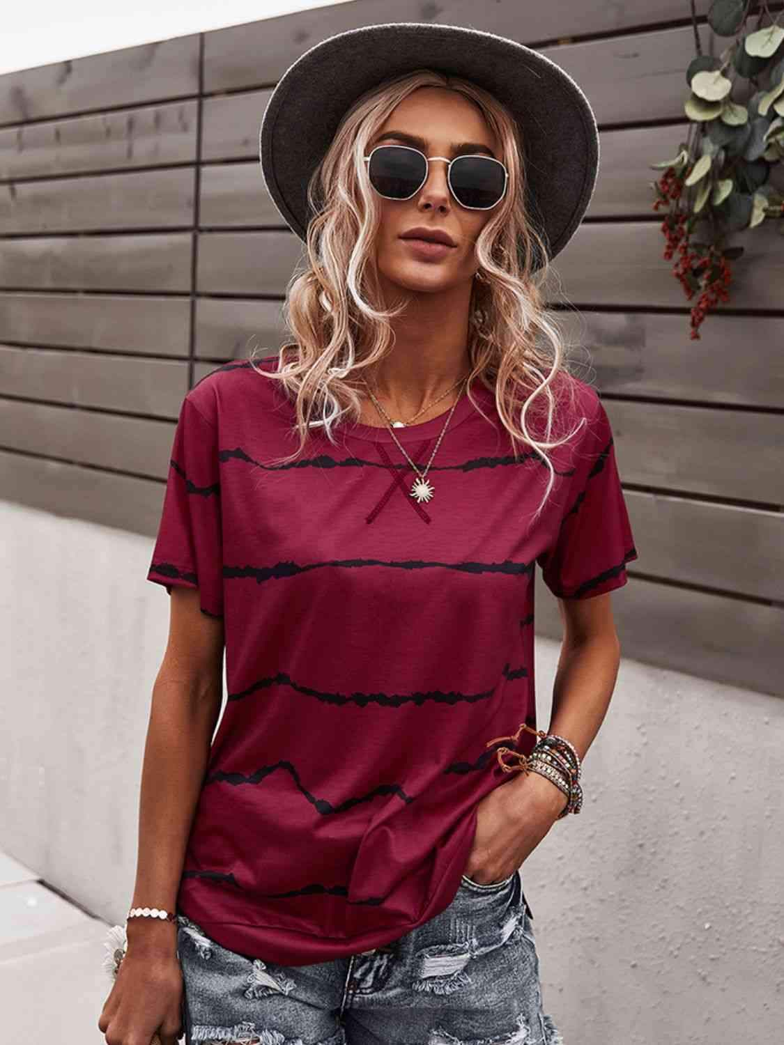 Waveform Print Round Neck Tee Wine Women's T-Shirts - Tophatter Daily Deals