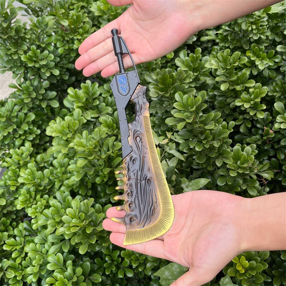 1/6 Scale MH Giant JawBlade Great Sword Metal Miniature - Tophatter Daily Deals