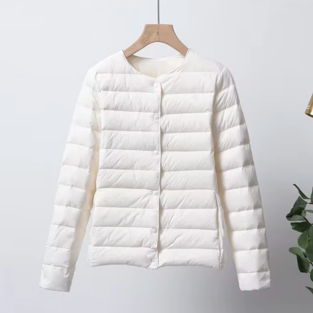 Lightweight Flattering Womens Down Jacket - Short Quilted White - Tophatter Daily Deals