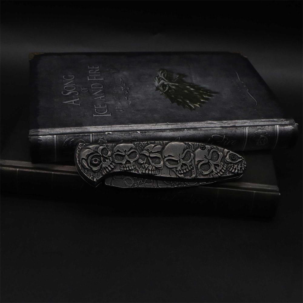 6 Skull Heads Folding Knife - Tophatter Daily Deals