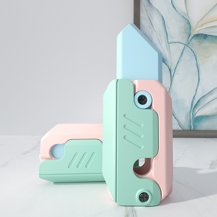 3D Printed Baby Mini M1911 Gravity Fidgets Macaron knife - Tophatter Daily Deals