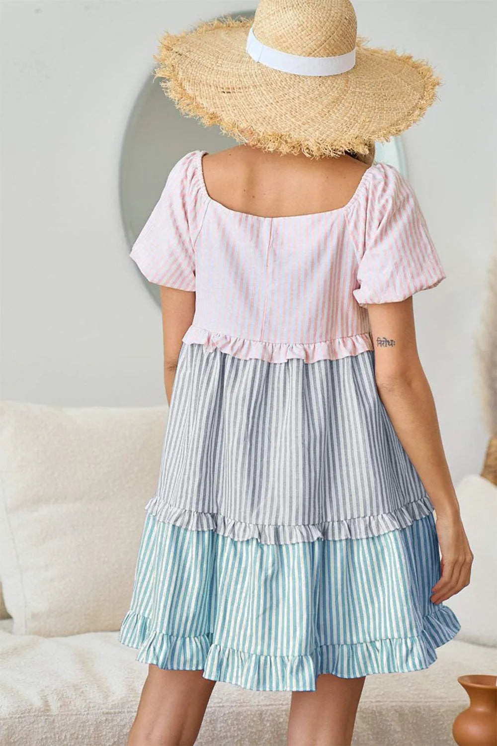 BiBi Square Neck Puff Sleeve Ruffled Hem Tiered Dress Casual Dresses - Tophatter Daily Deals