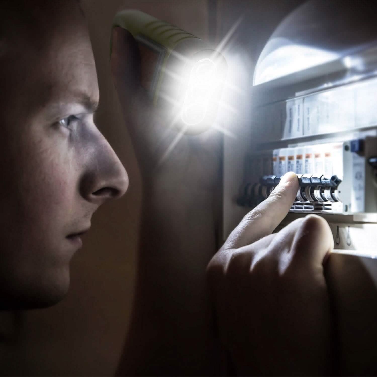 2-Pack: Hand Crank Solar Powered Flashlight Outdoor Recreation - Tophatter Daily Deals