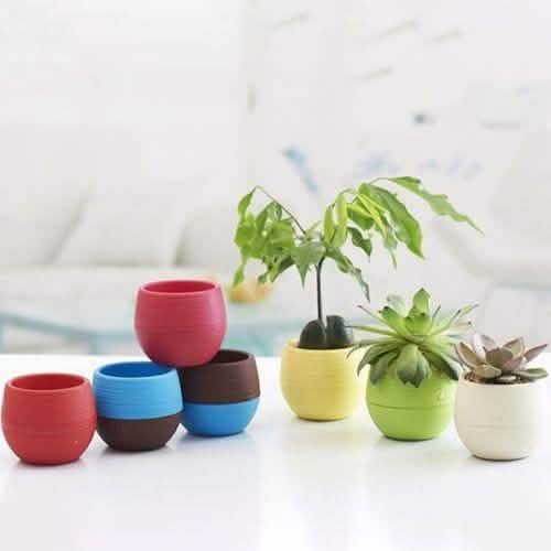 2-Pack: Plastic Plant Flower Pots Garden & Patio - Tophatter Daily Deals
