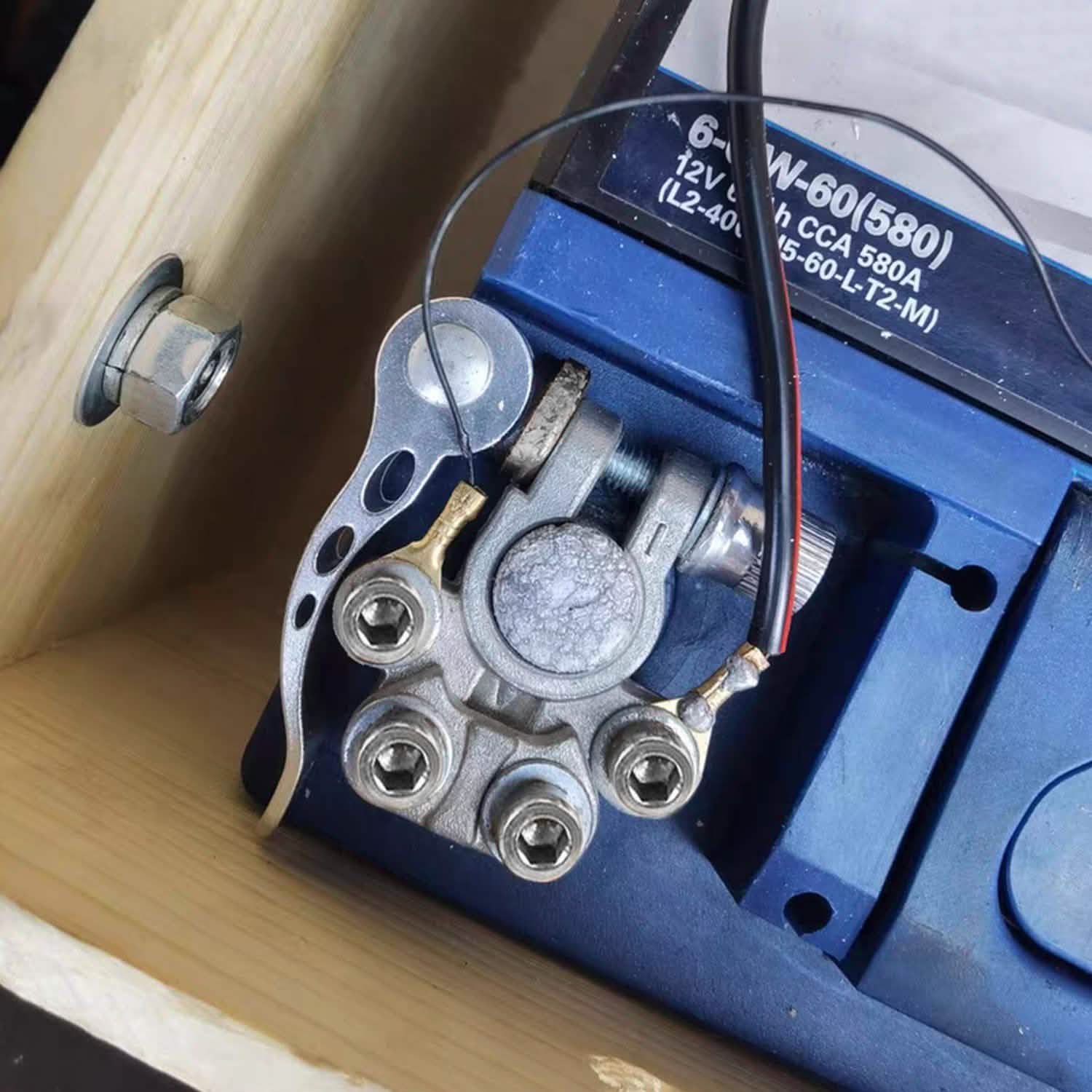 2-Piece: Battery Terminal Connector Quick Release Disconnect Car Battery Automotive - Tophatter Daily Deals