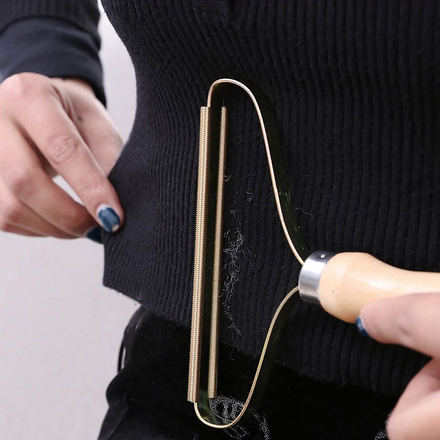 2-Piece: Portable Reusable Double Sided Lint Remover Travel Household Appliances - Tophatter Daily Deals