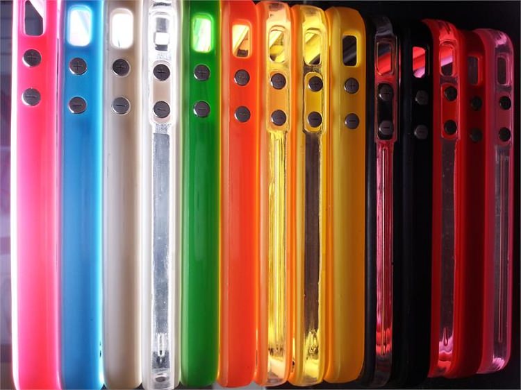 iPhone 4 and 4s Bumper cases| Color| RED - Tophatter Daily Deals