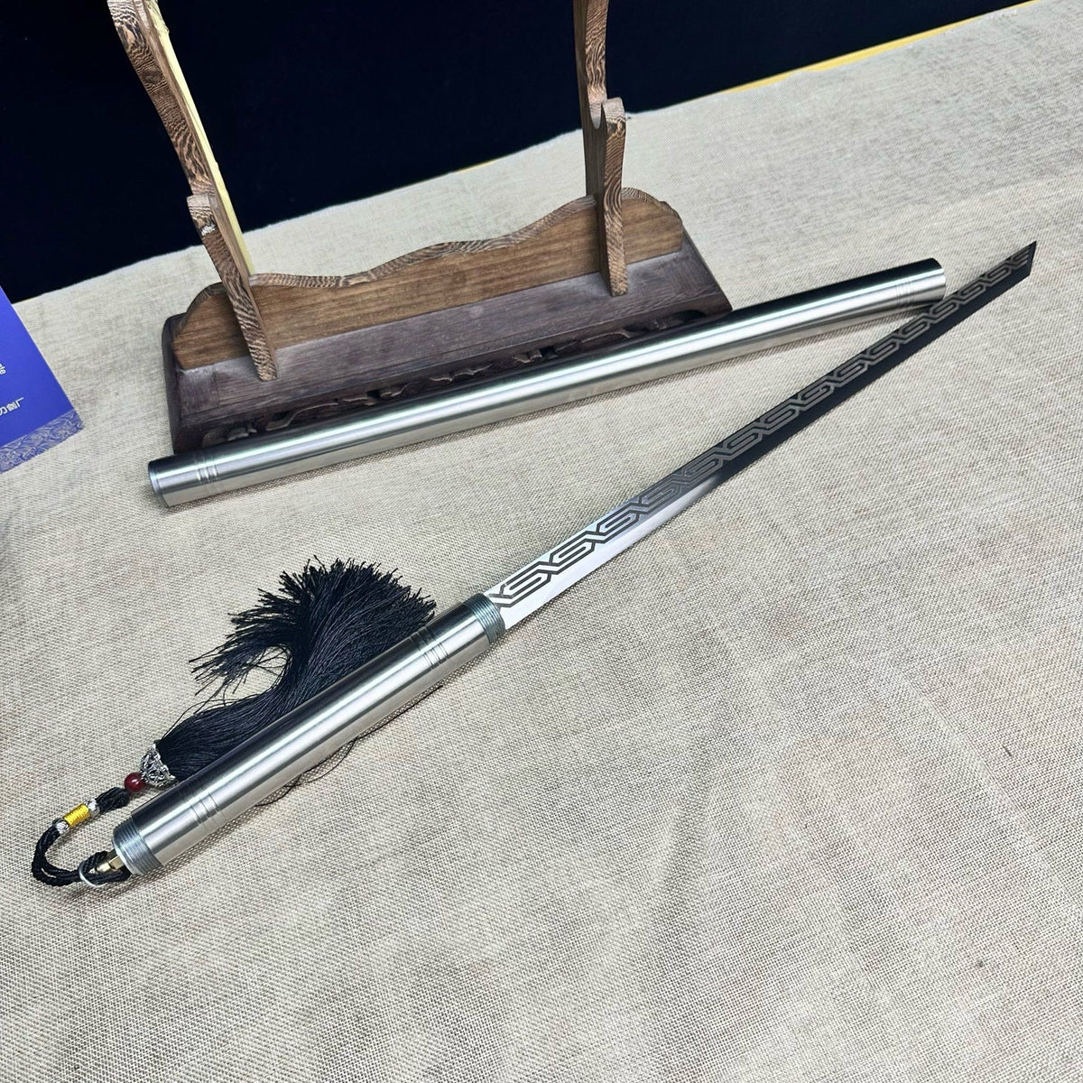 Stick knife with pattern - Tophatter Daily Deals